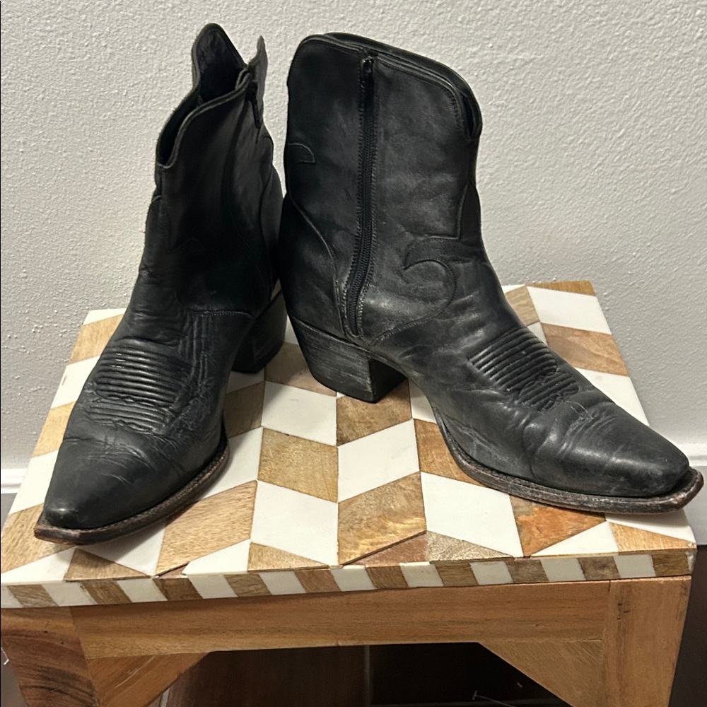 Charlie 1 Horse Black Leather Boots